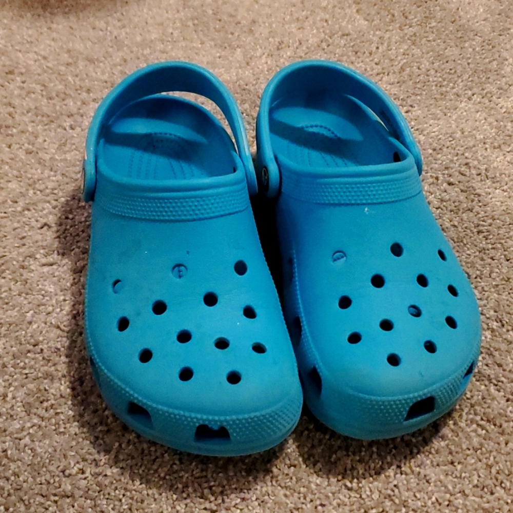 CROCS Teal Clogs Women’s 9 Men’s  7